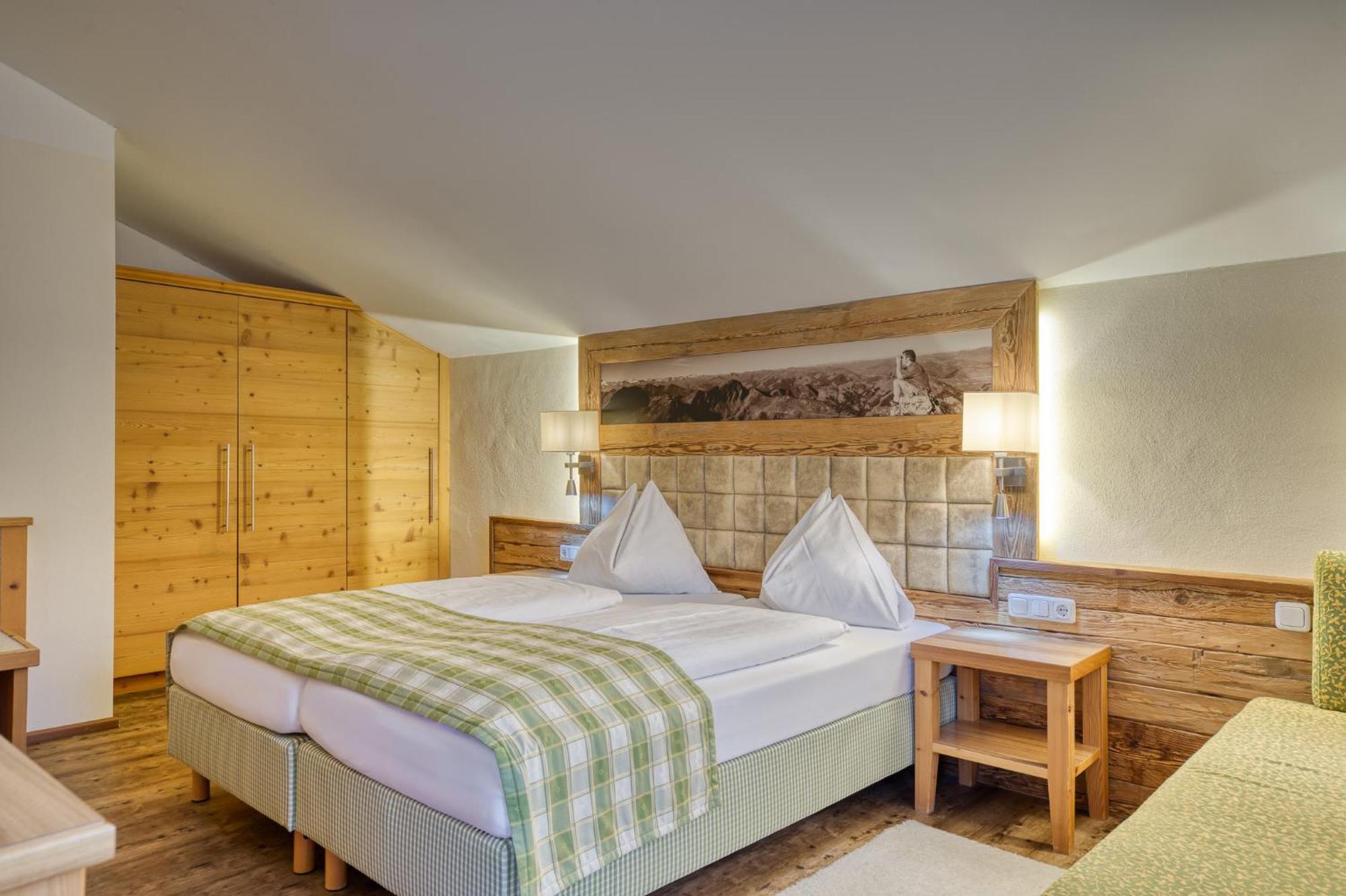Hotel Alte Post Fieberbrunn Szoba fotó